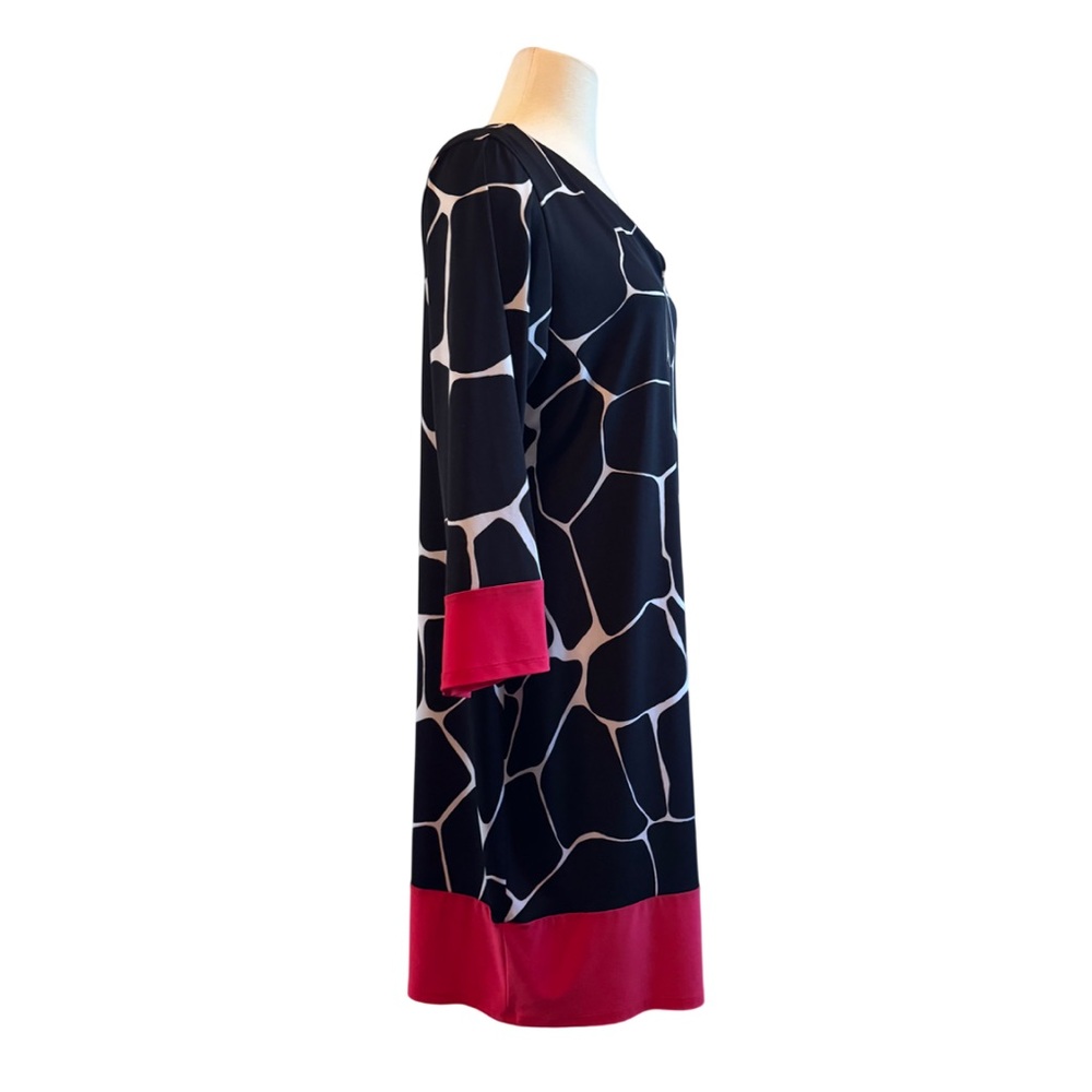 Signature Camryn Black and White Patterned Dress‎ with Pink Accents XL - Picture 2 of 6